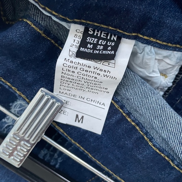 Stone wash distressed skinny jeans new never worn - shein size 6, dark wash - Picture 4 of 4